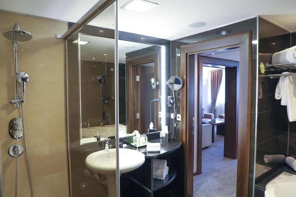 Movenpick Hotel Sarajevo 17/77
