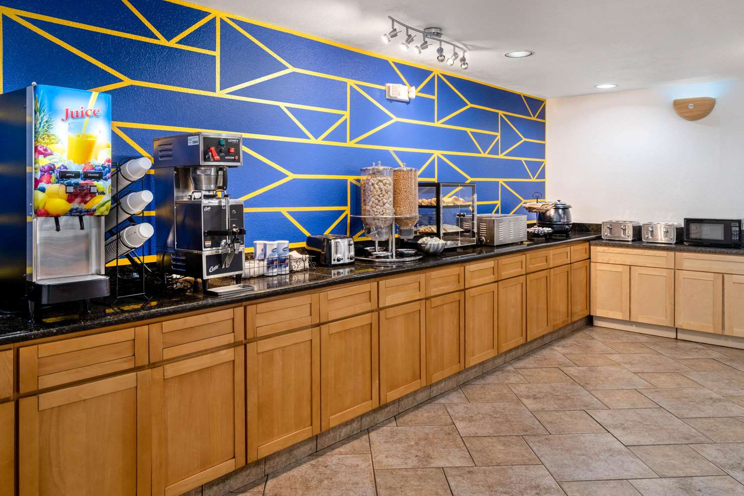Microtel Inn & Suites By Wyndham Salt Lake City Airport 6/47
