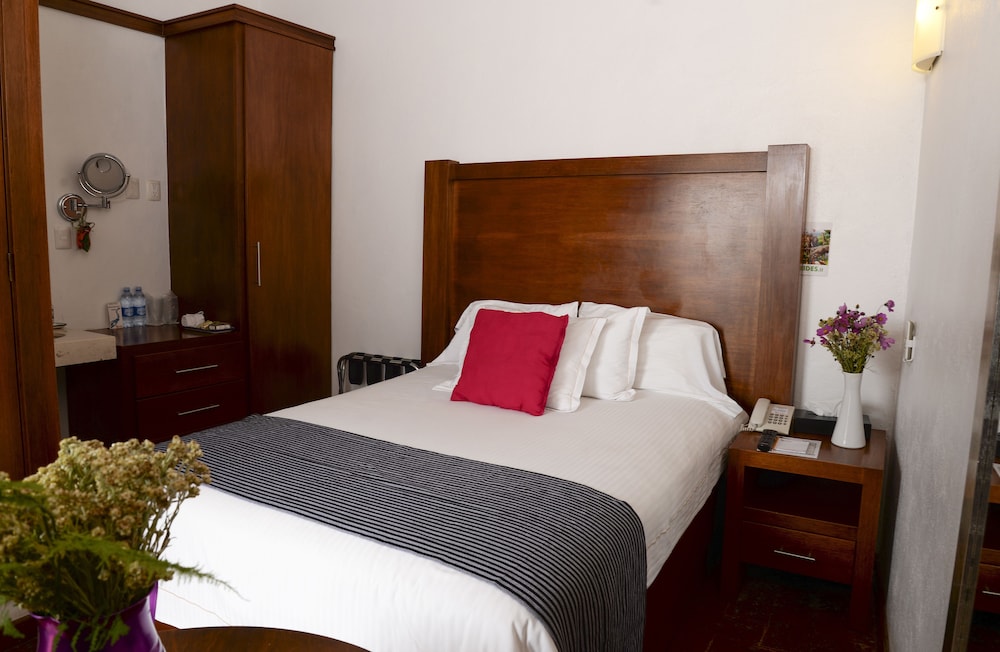 EL SERAFIN HOTEL BOUTIQUE 16/80