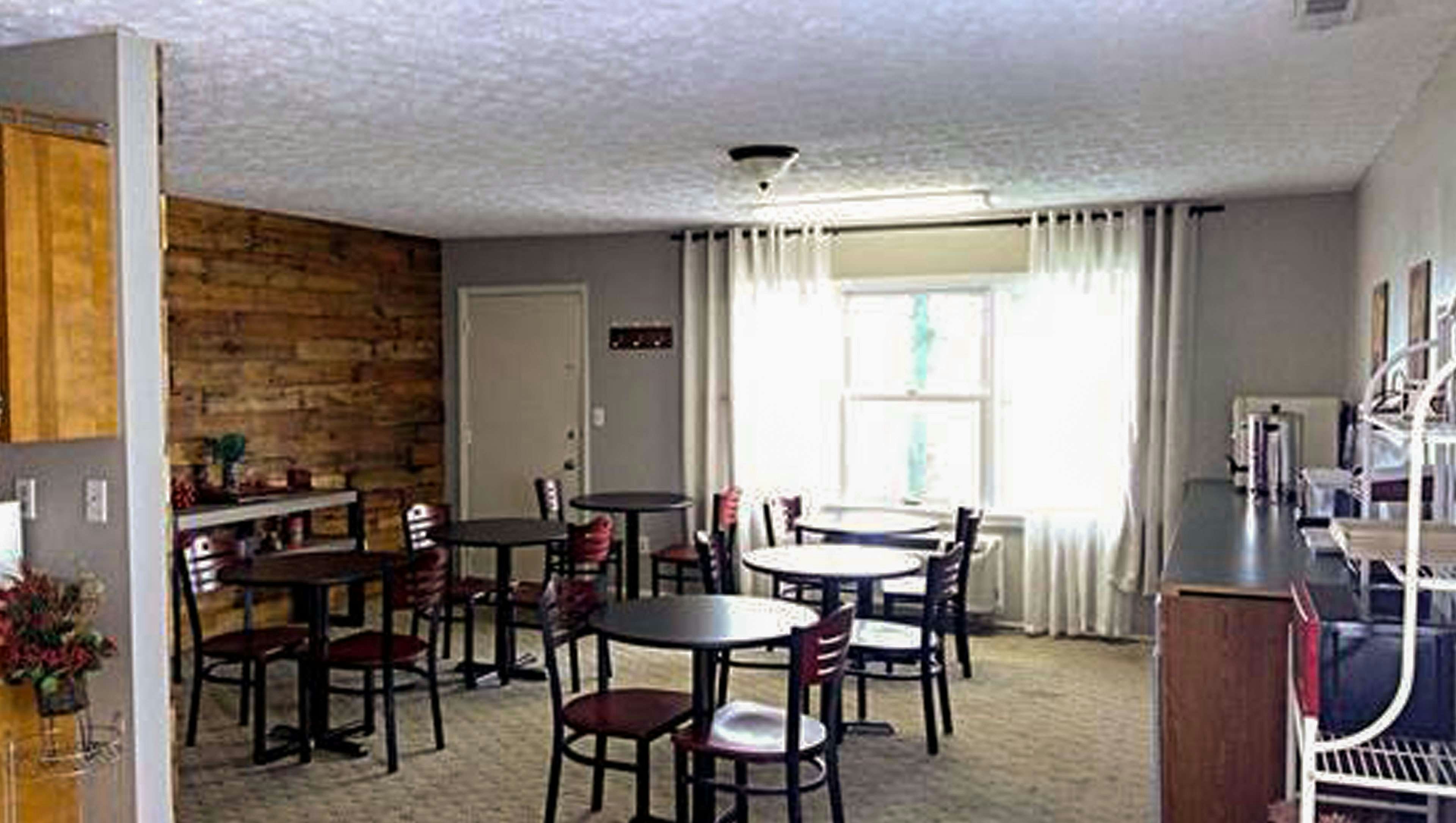 Sunrise Inn Williamstown 34/41