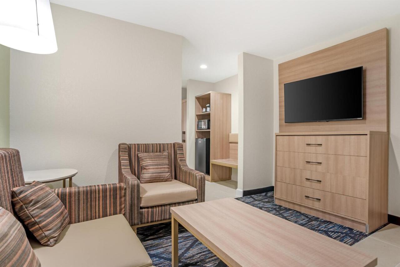 Best Western Plus D'Iberville 16/20
