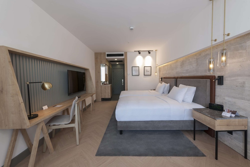 DoubleTree by Hilton Antalya-Kemer All-Inclusive Resort 18/73