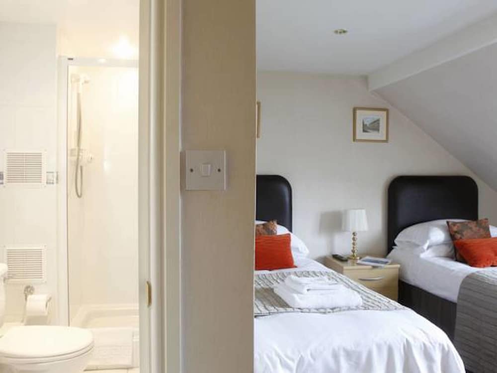 Abbotsford Guest House 15/25