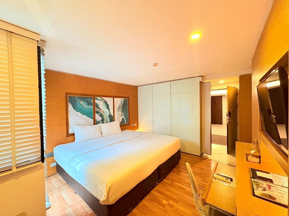 I Residence Hotel Silom 24/67