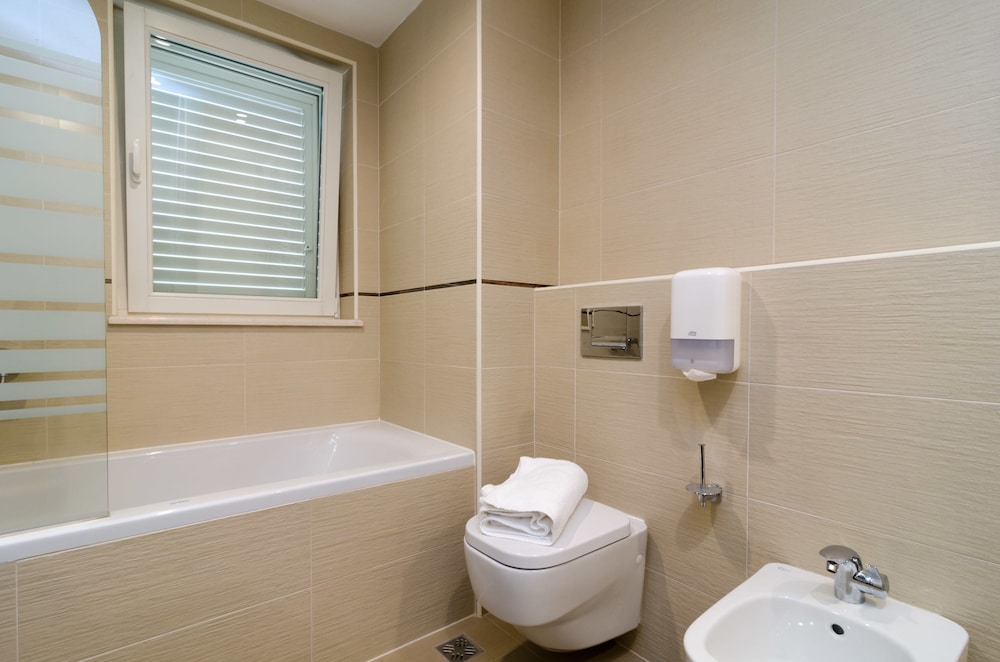 Antonio Luxury Beach Suites 30/35