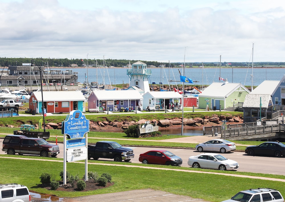 Loyalist Country Inn A Lakeview Resort 40/45