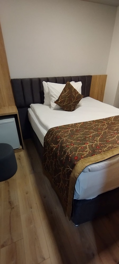 Pendik Marine Hotel 11/23