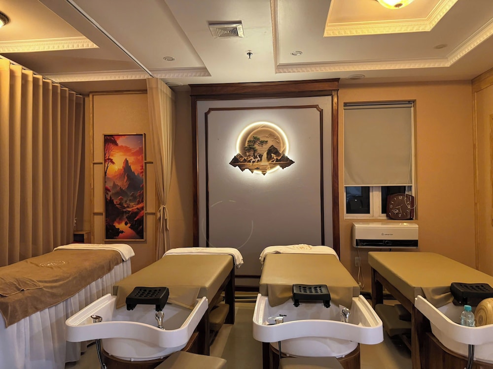 Chu Long Hotel 39/49
