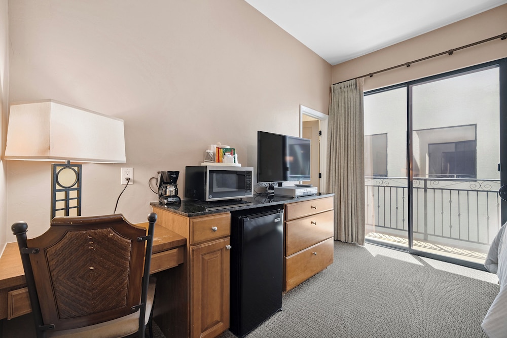 Wyndham Green Valley Canoa Ranch Resort 37/47