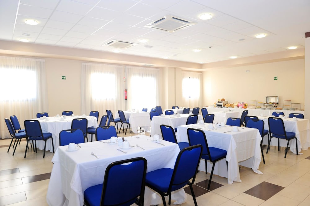 Hotel Naval Sestao 36/47