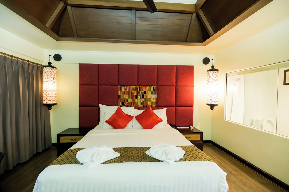 Nak Nakara Hotel 18/74