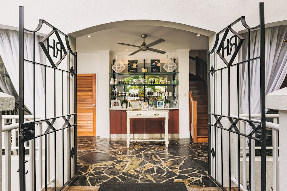 The Reef House Adults Retreat 41/73