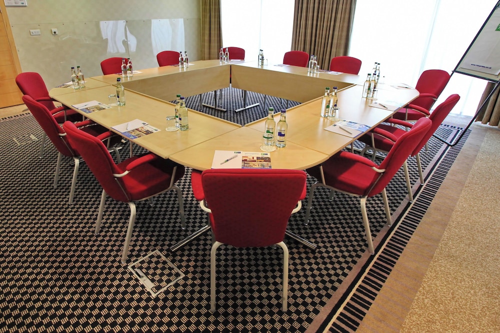 Holiday Inn Express Southampton M27 Junction 7 31/50