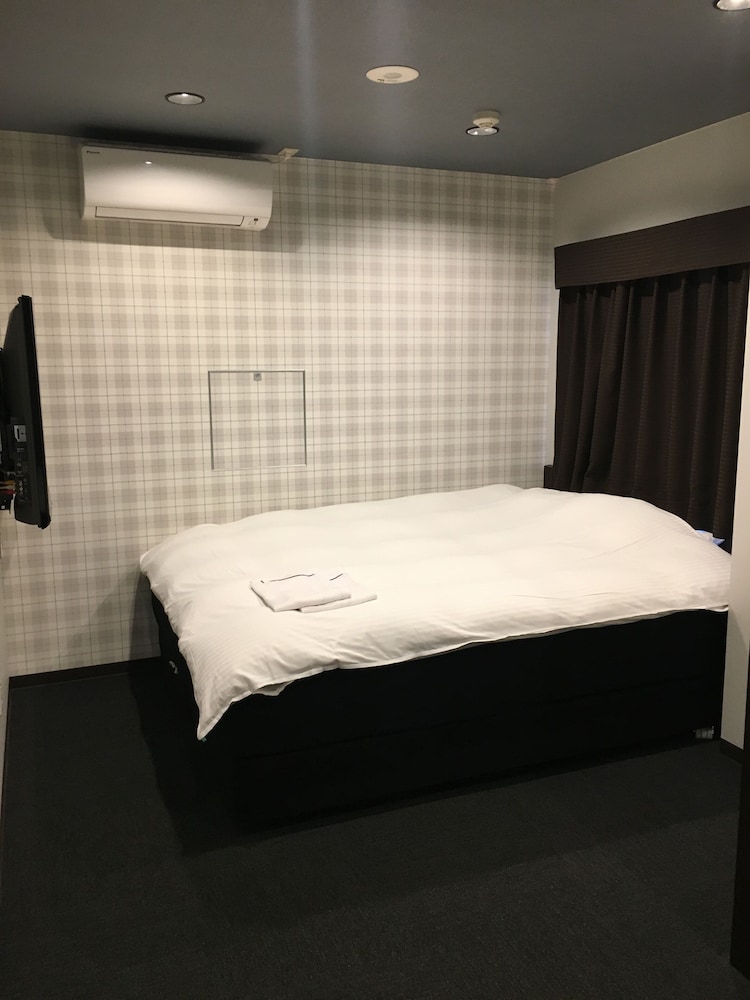 2 Bedrooms, Special, King and Queen Bed