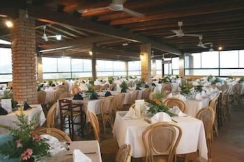 Marina Del Marchese Beach Resort 53/62