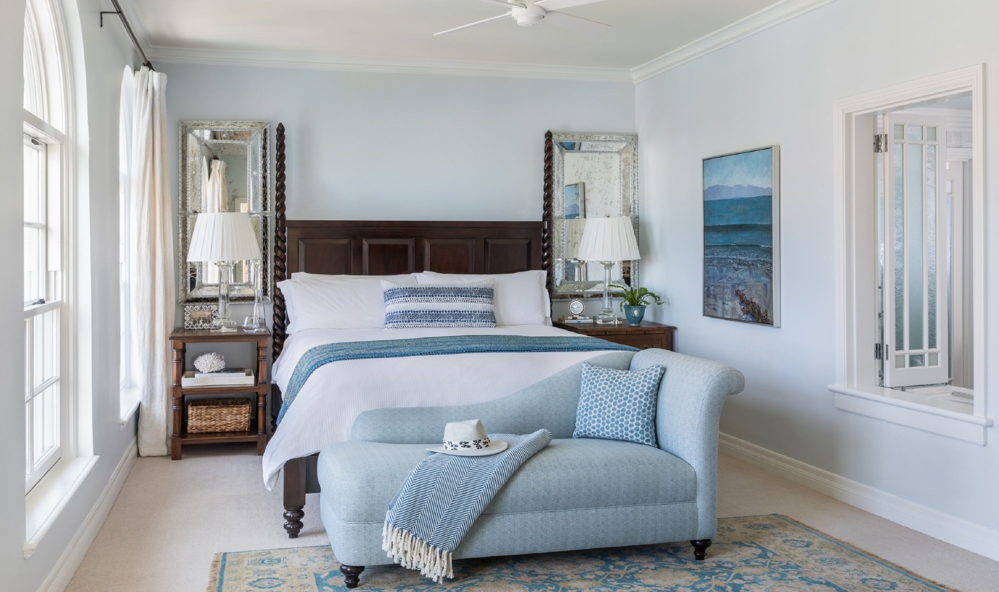 DELUXE, KING BED, CITY VIEW