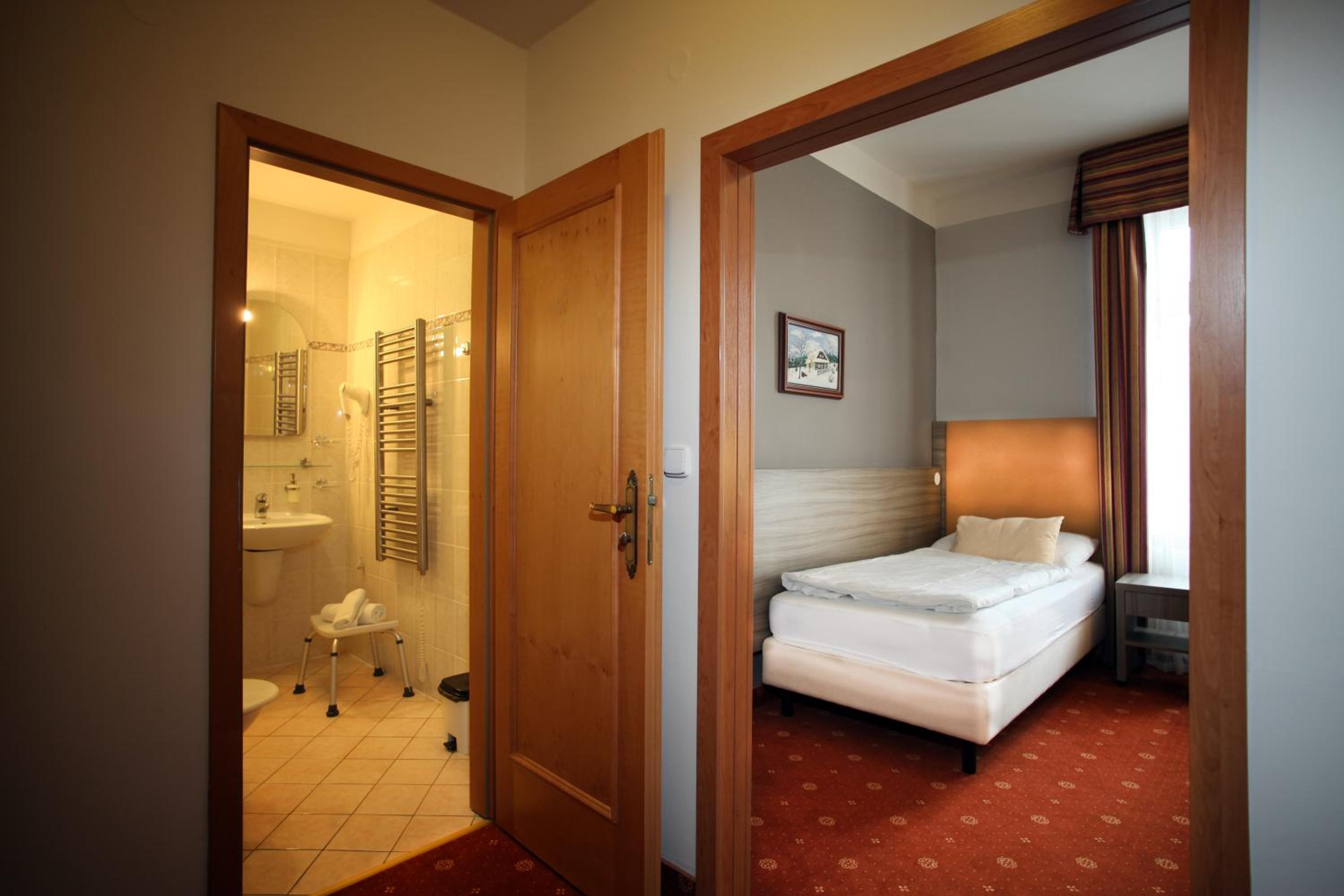 Paris Hotel 18/46