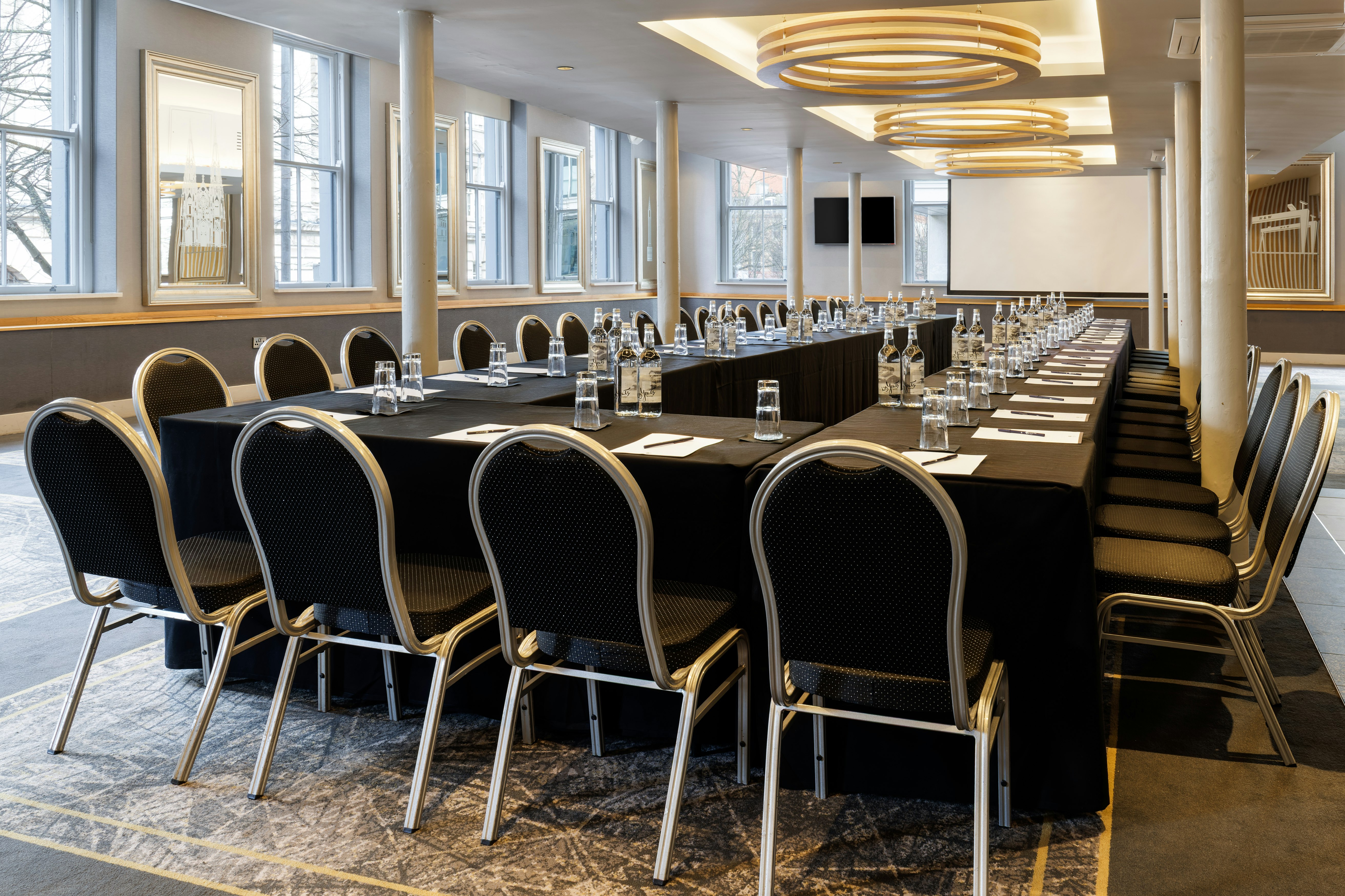 DoubleTree by Hilton Belfast City Ten Square 51/55
