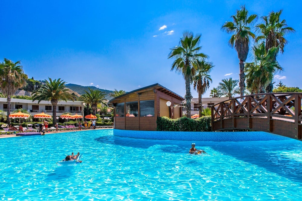 Club Residence La Castellana Mare 48/63