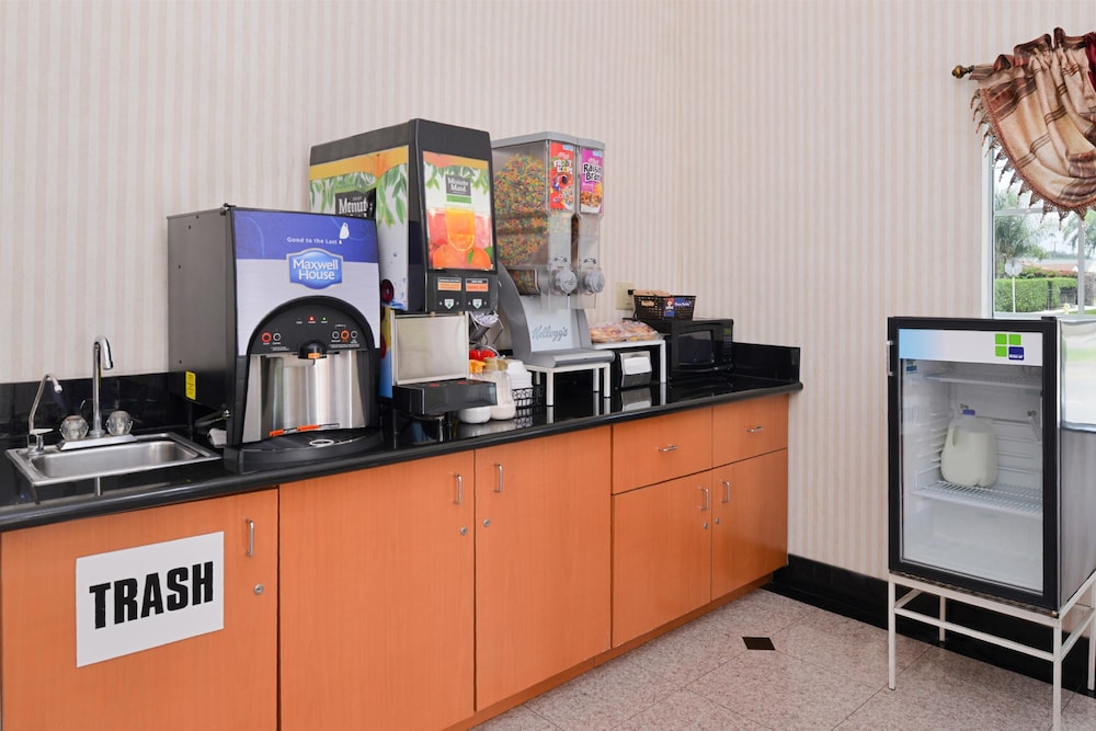 Americas Best Value Inn Azusa Pasadena 35/40