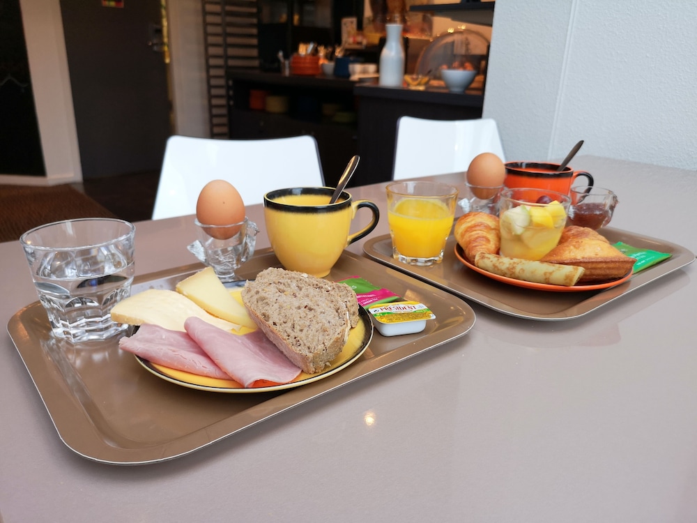 IBIS STYLES RENNES CENTRE GARE NORD 53/67