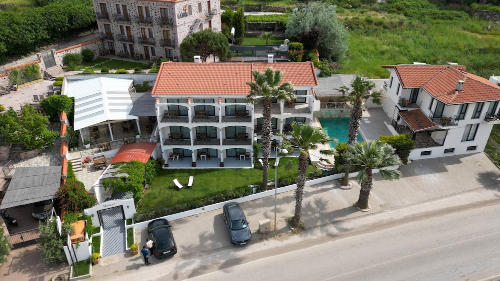 Cunda Dalyan Otel 6/49
