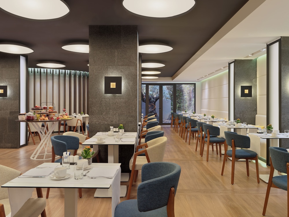 H10 Urquinaona Plaza Hotel 55/72