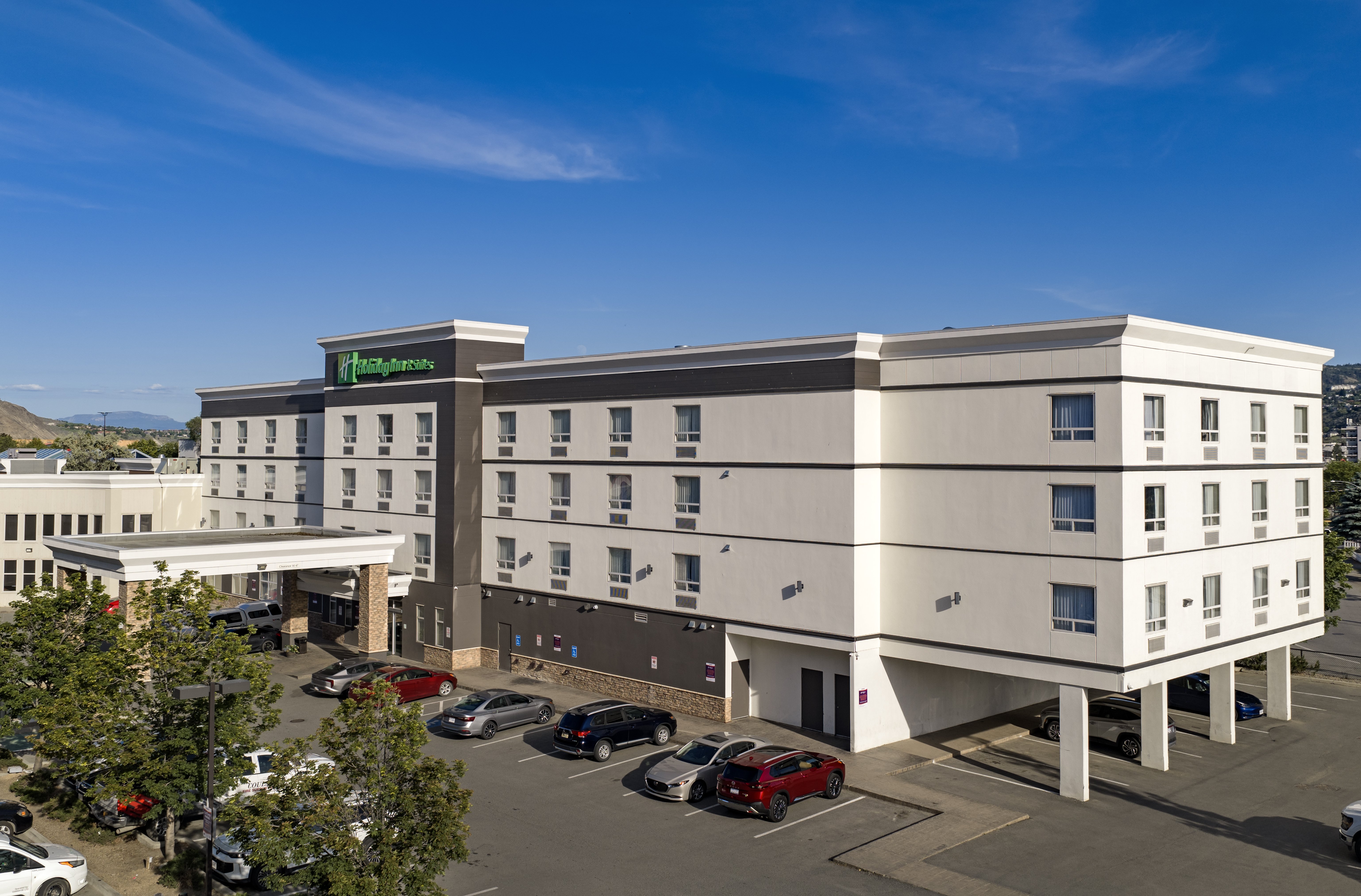 Holiday Inn Hotel Suites Kamloops 66/72