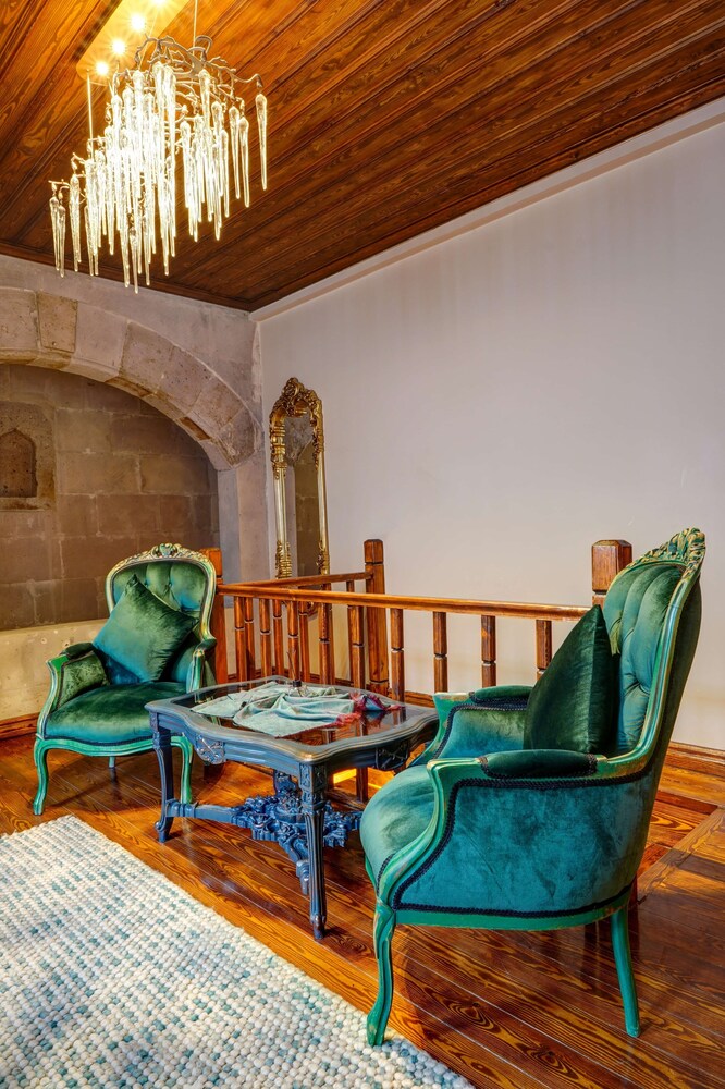 Kerem ile Asli Butik Otel 38/50