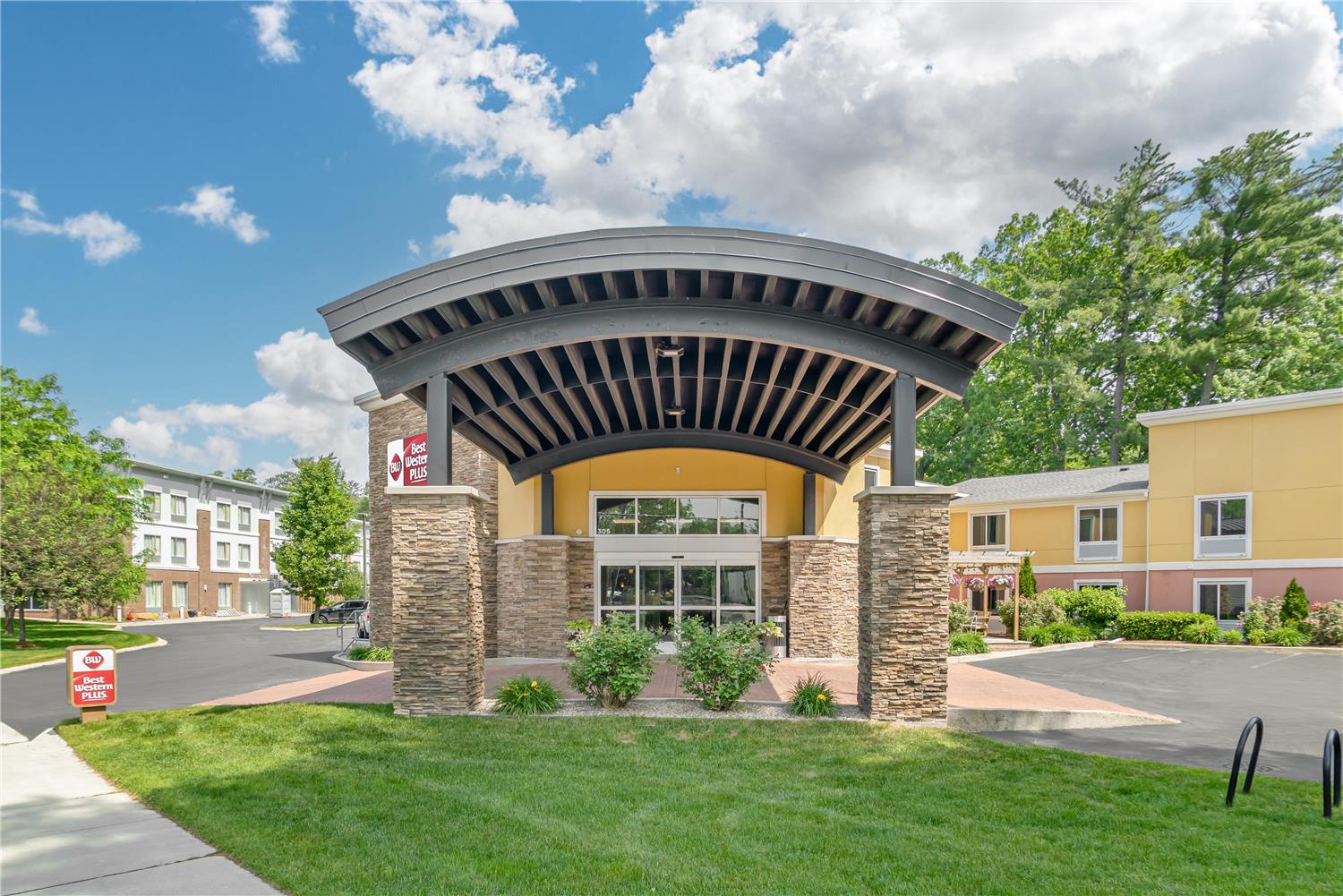 Best Western Plus Traverse City 39/39