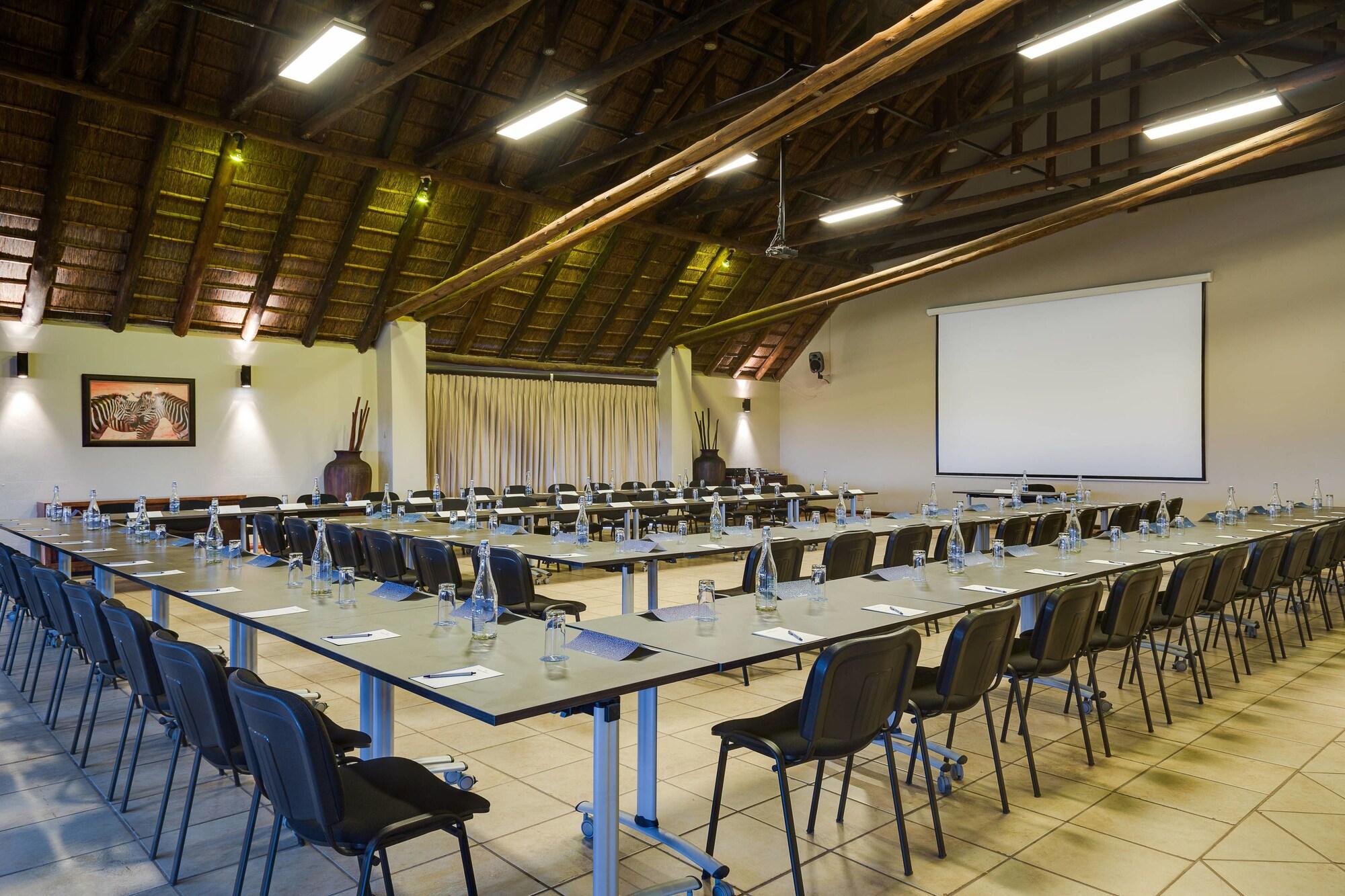 PROTEA ZEBULA LODGE 32/50