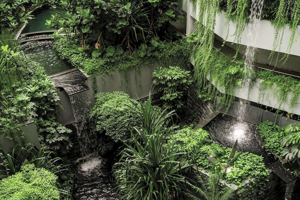 Grand Hyatt Hotel Singapore 74/76