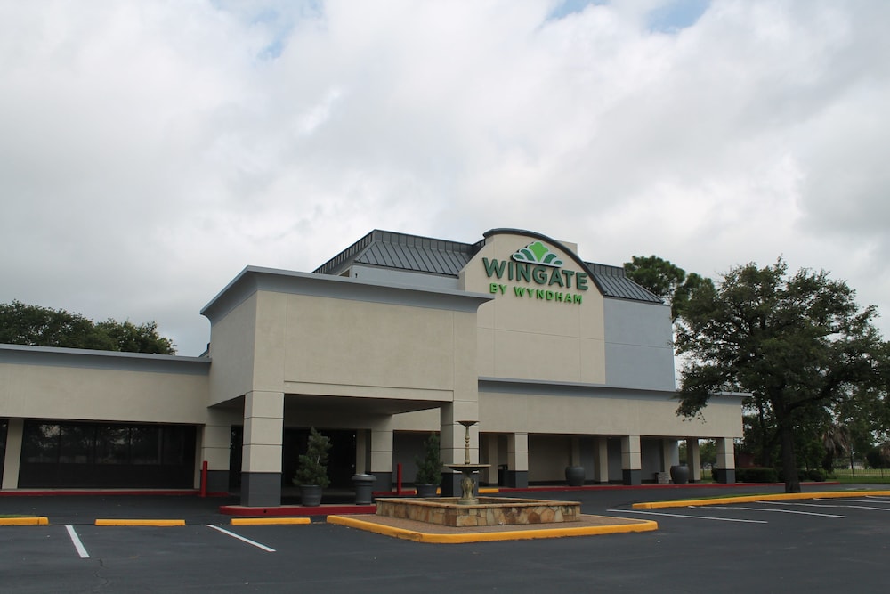 Wingate Houston near NRG Park/Medical Center 1/54