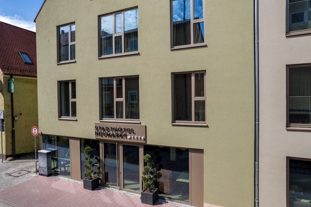 Stadthotel Neumarkt Mitte 2/28