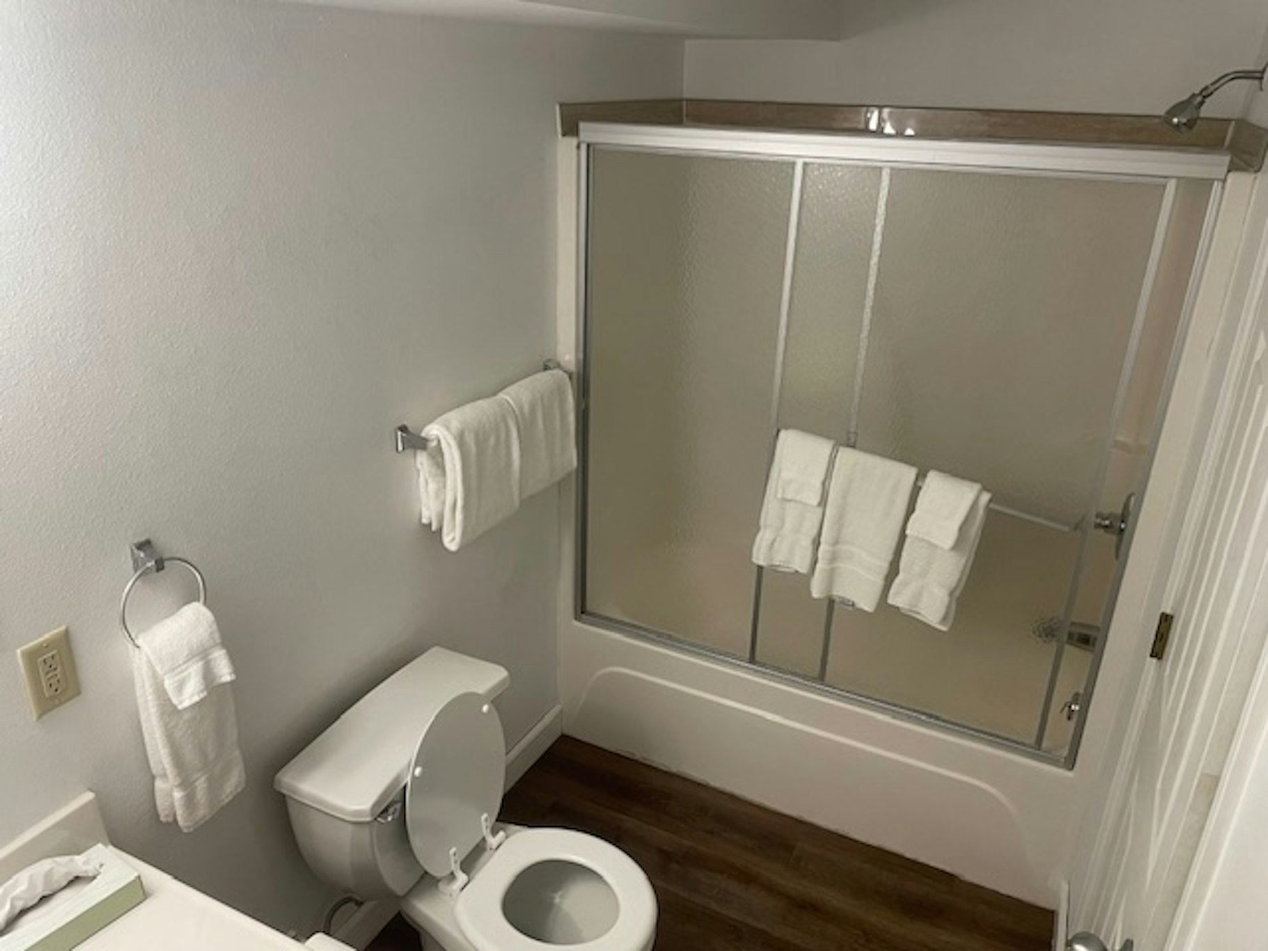 Bell Apos S Extended Stay And Suites 71/75