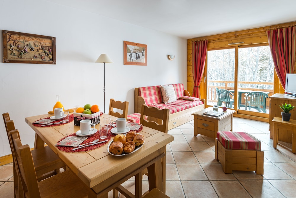 RESIDENCE LAGRANGE VACANCES LE HAMEAU DU ROCHER BLANC(FORMERLY LE HAMEAU DU ROCHER BLANC) 17/22
