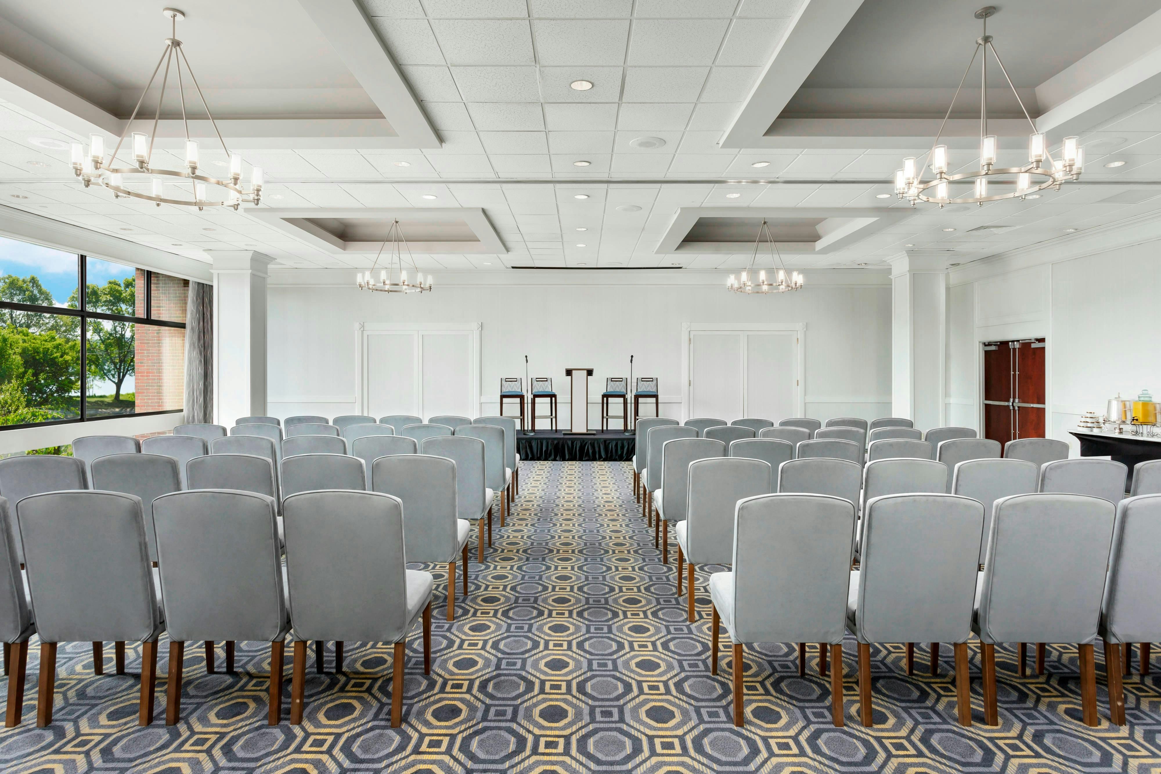 Courtyard By Marriott Boston Cambridge 16/22