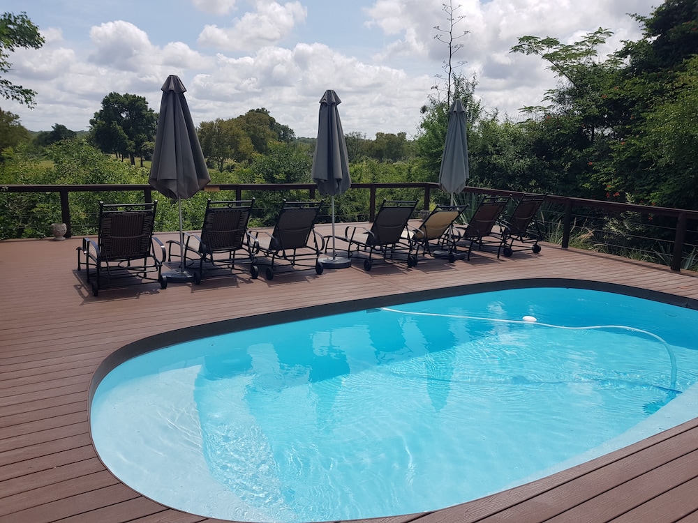 Elephant Plains Game Lodge 18/31