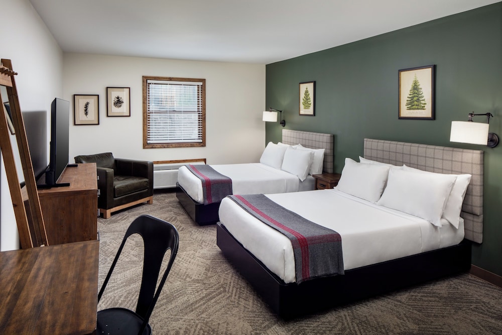 The Lodge at Schroon Lake 14/49