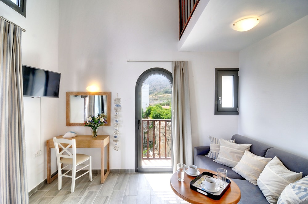 MYRTOS MARE SUITES 22/46