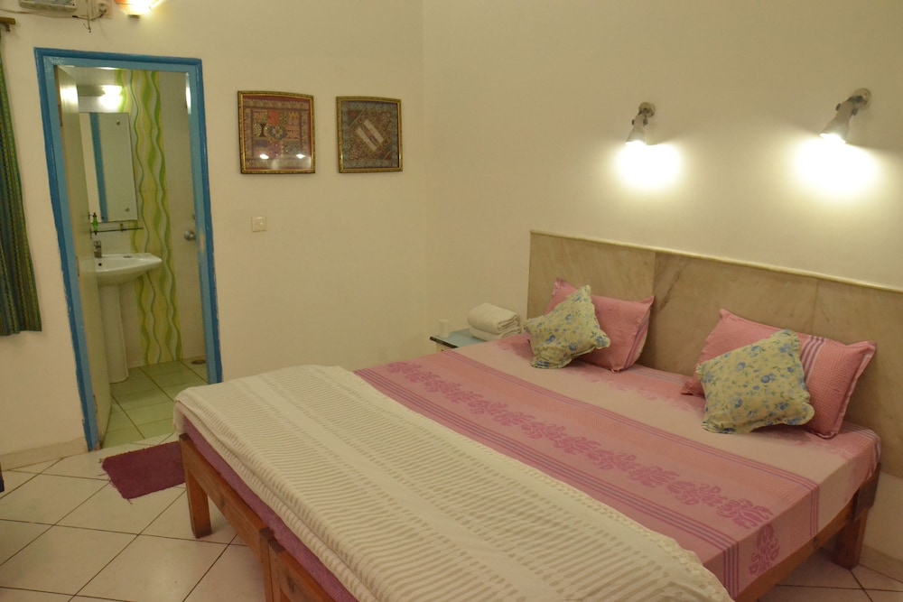 STANDARD, TWIN BEDS