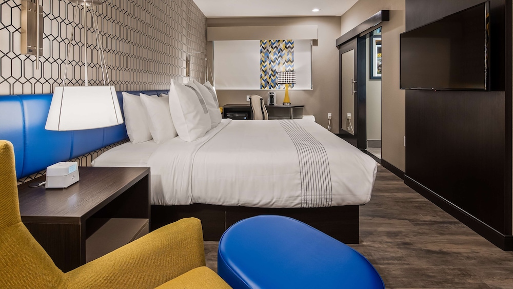 Glo Best Western Tulsa-Catoosa East Route 66 21/29