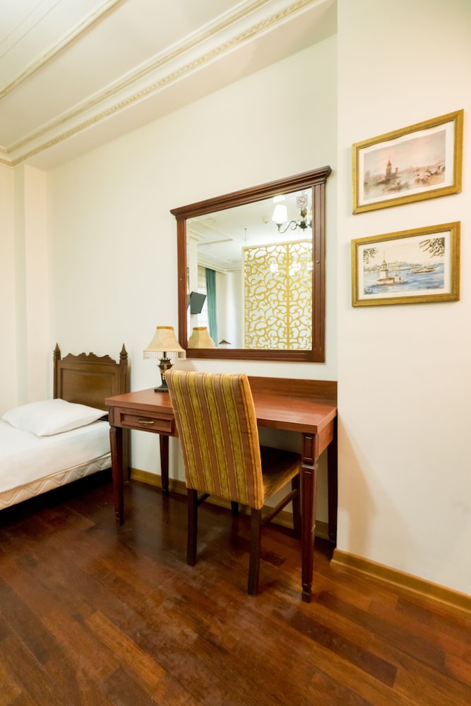 Atam Suites Apart 24/50