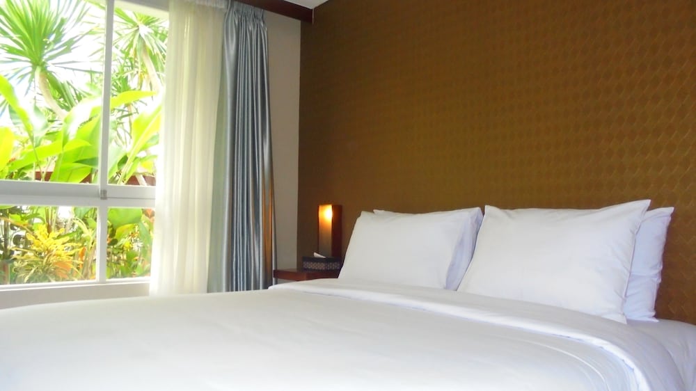 The Kanjeng Suites Kuta Galeria - Bali 22/56