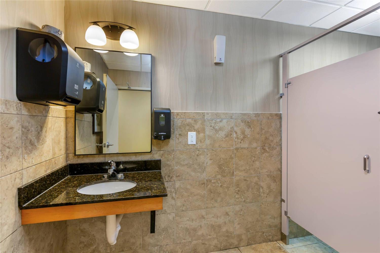 MainStay Suites Stanley 46/46