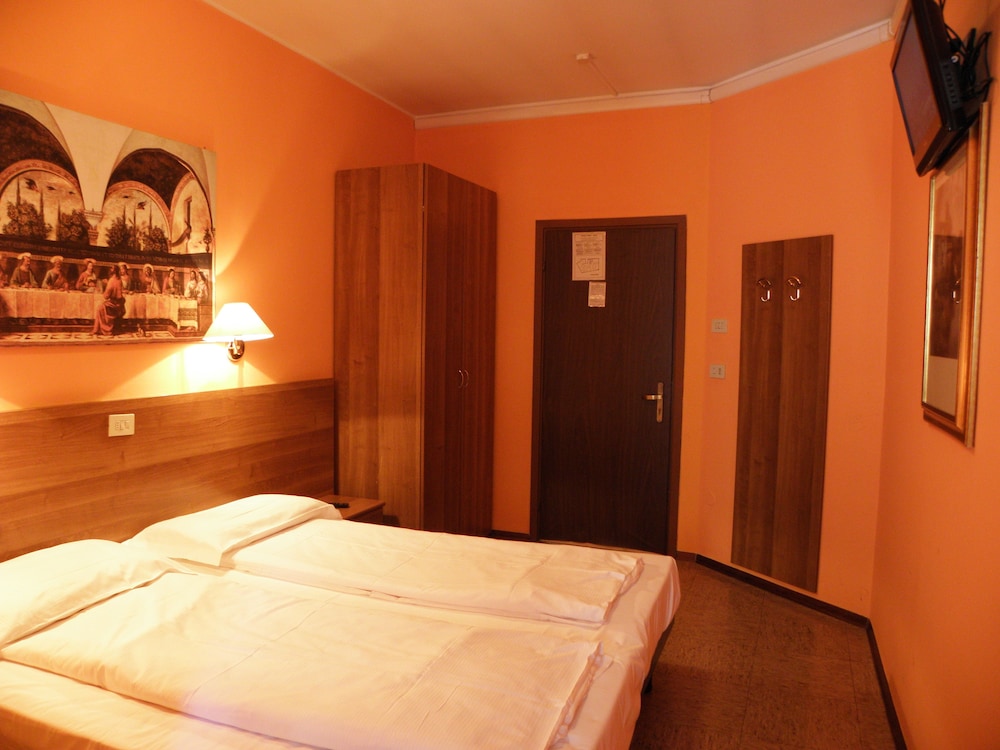 Hotel Corona 41/64