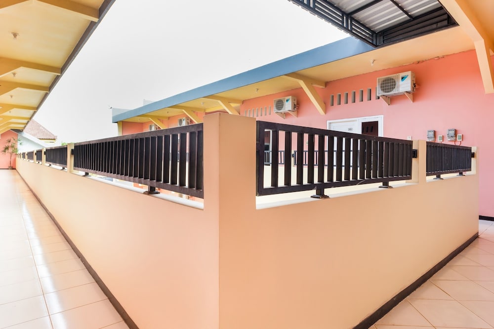 OYO 3387 Nakula Homestay Syariah 13/19