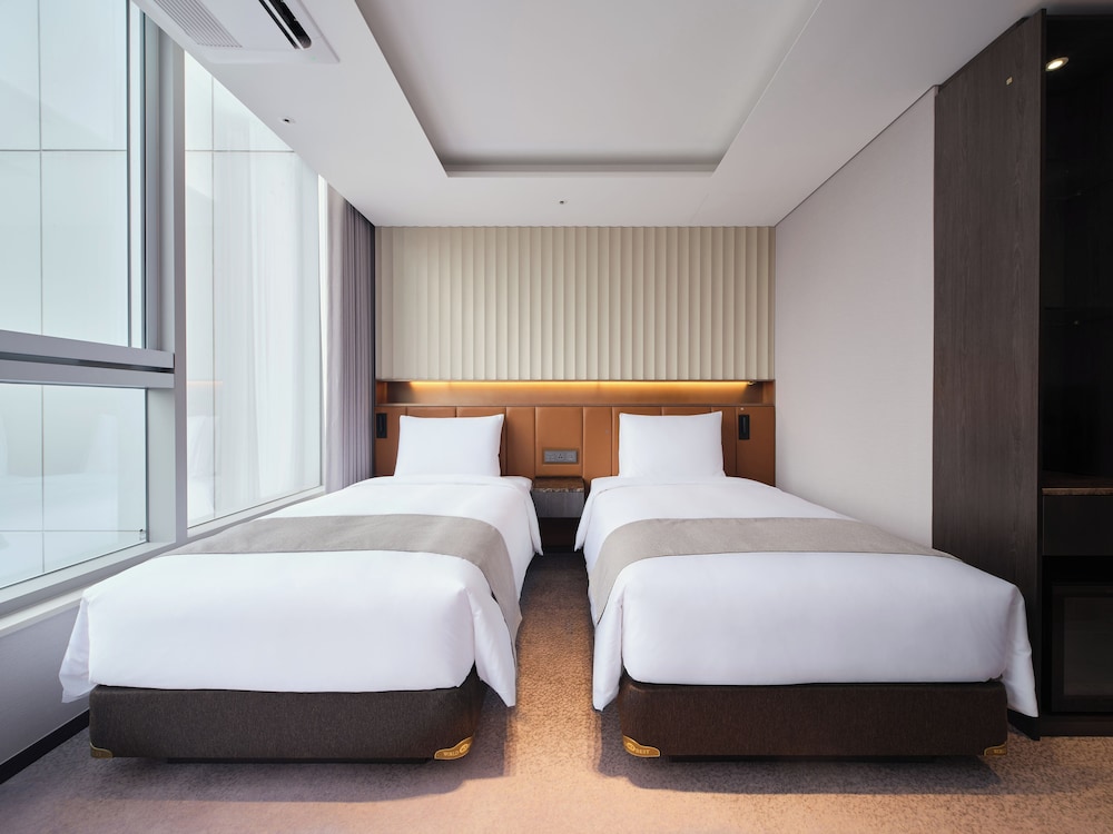 Stanford Hotel Myeongdong 11/50