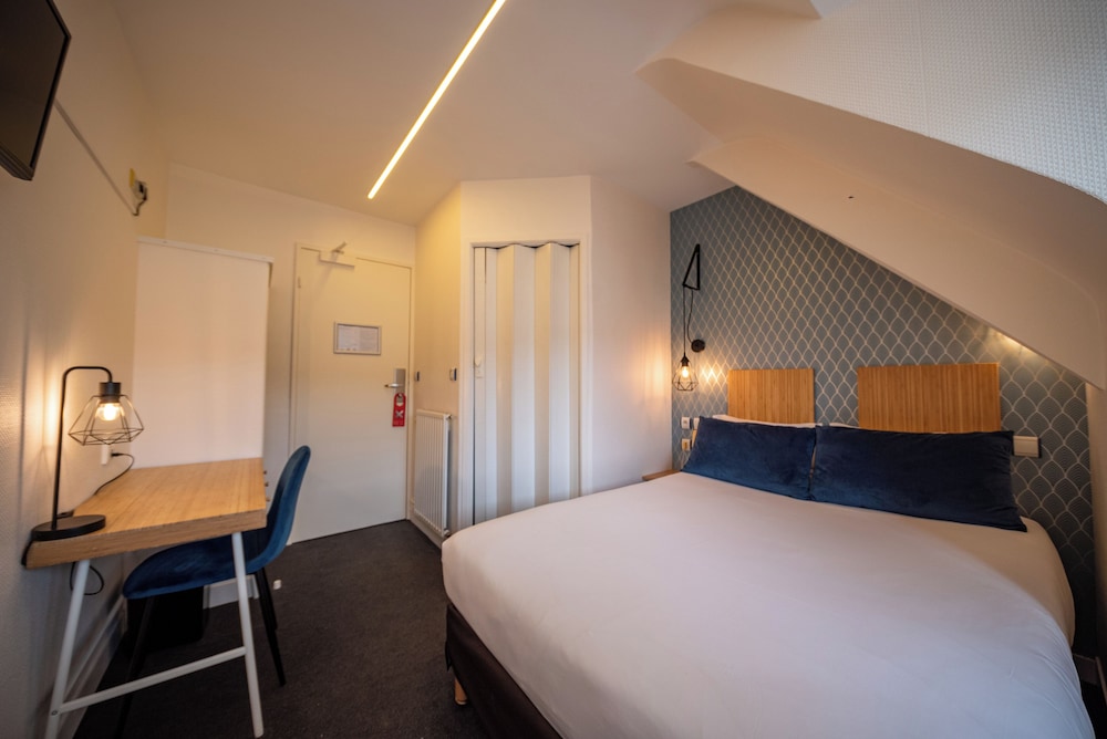 Hotel de Caen 15/38