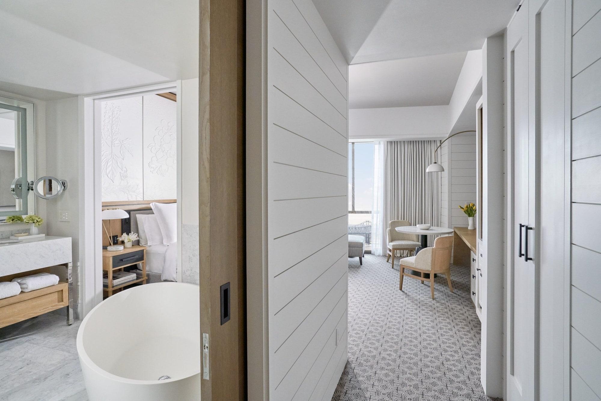 Four Seasons, Deluxe, Executive, Suite, River View